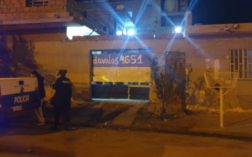Violó la perimetral, intentó escapar de la policía en estado de ebriedad y terminó detenido tras rodar por las escaleras