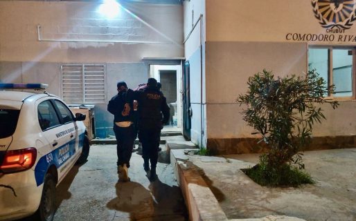 Atacaron a una mujer en su casa con armas blancas y un bate de béisbol