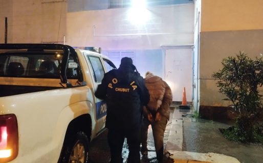 Cayeron un hombre y una mujer tras intentar usurpar una vivienda en el Abel Amaya