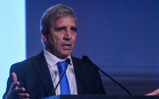 Luis Caputo aseguró que Milei ganará las elecciones de 2027: “La economía se va a llevar puesta a la política”