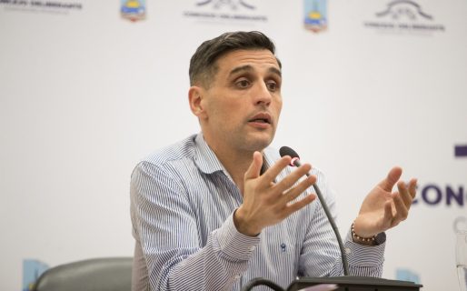 Gómez: “Es triste el destrato del Ejecutivo en temas como lo del cerro Hermitte y el transporte público”