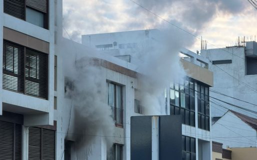 <strong>Incendio en un edificio del centro: habrían evacuado a tres menores</strong>