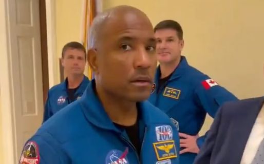 Increparon a los astronautas del Artemis II en el Capitolio: “Dejen de mentir, nunca fueron al espacio”