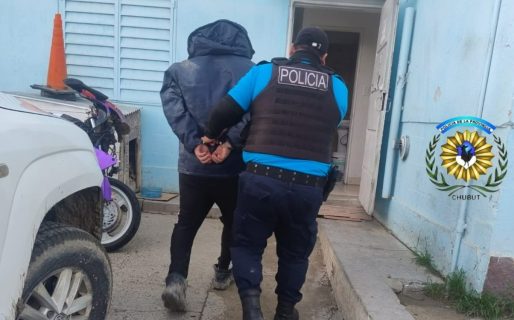 Intentó ingresar a una vivienda y terminó detenido tras ser retenido por vecinos