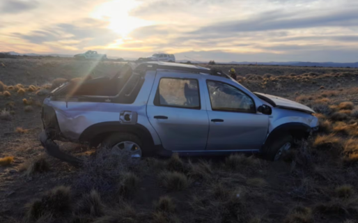 Tragedia en la Ruta 40: Un hombre murió tras volcar con su camioneta cerca de Gobernador Costa
