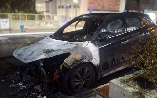 Prendieron fuego una camioneta en el centro de Comodoro
