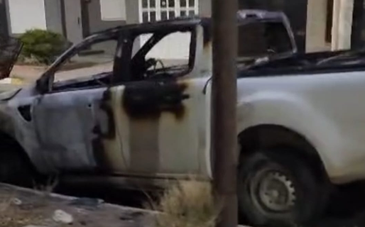 Prendieron fuego una camioneta durante la madrugada sobre calle Jauretche