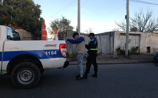 Un patrullaje preventivo permitió identificar a un hombre con pedido de captura