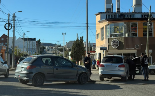 Nuevo accidente en barrio Roca: vecinos alertan sobre una intersección con muchos choques