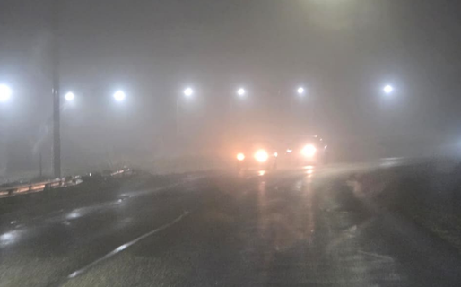 Cortan el camino Roque González en ambos sentidos por neblina