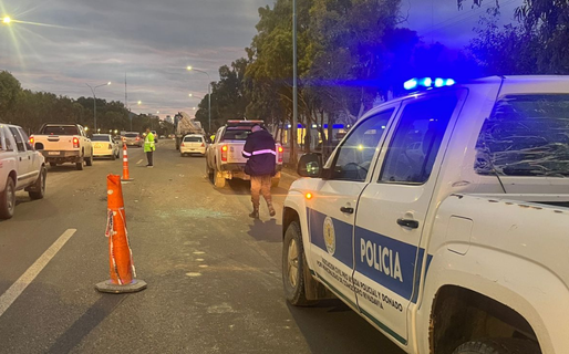 Tres vehículos protagonizaron un choque en cadena sobre avenida Yrigoyen