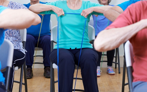 La Secretaría de Salud organiza encuentros semanales de gimnasia adaptada