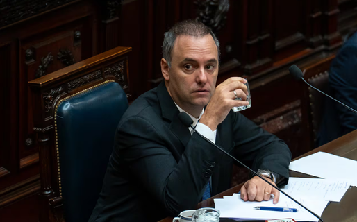 Un contratista declaró que Manuel Adorni gastó USD 245 mil para refaccionar su casa del country Indio Cuá