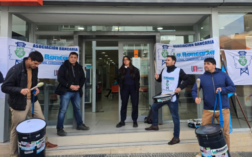 «Tenemos que defender las fuentes de trabajo»: La Bancaria realiza paros parciales ante el cierre de sucursales