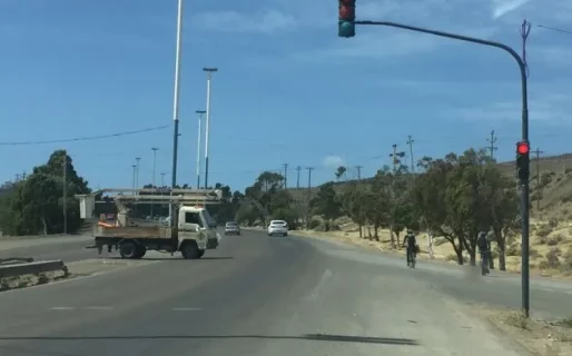 <strong>Choque en cadena en el semáforo de B° Castelli provocó gran congestión sobre Ruta 3</strong>