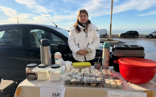 Recetas propias y café calentito: una propuesta artesanal para arrancar la mañana frente al Hospital Alvear