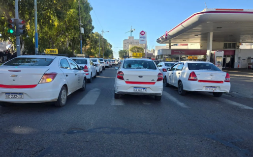 «Es un trabajo desleal con nosotros»: continua la cruzada entre taxistas y conductores de aplicación