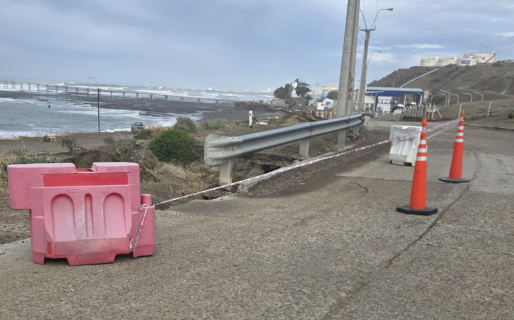 Piden circular con precaución en km 3 por el hundimiento de una calle
