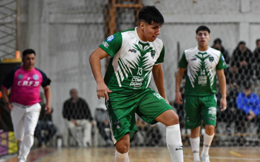 Comodoro clasificó a los cuartos de final tras empatar ante Paraná