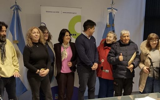 Vecinos de LU4 continúan pidiendo la reparación de la escalera 8
