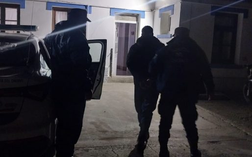 Atacó a su mujer a golpes y la policía lo detuvo en km. 5