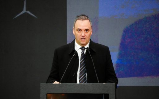 Manuel Adorni se quedó sin apoyo y presionan para que renuncie si Milei no lo echa