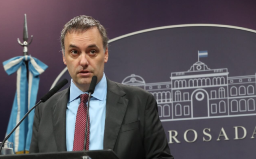 Manuel Adorni renunció a la jefatura de Gabinete en medio de la investigación por presunto enriquecimiento ilícito