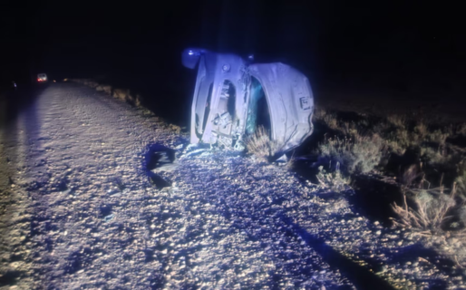 Choque en ruta 26: una camioneta terminó de costado tras impactar contra un camión