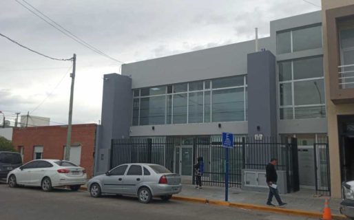Intentó robarle el auto a un chofer de Uber, pero fue detenido tras la intervención de vecinos