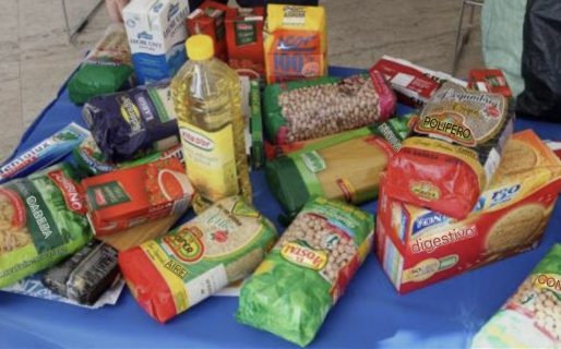 Docentes autoconvocados crearon un banco de alimentos para paliar la crisis que atraviesa el sector de la educación 