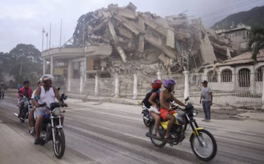 <strong>El gobierno de Venezuela elevó la cifra de víctimas de los terremotos a 164 muertos y 971 heridos</strong>