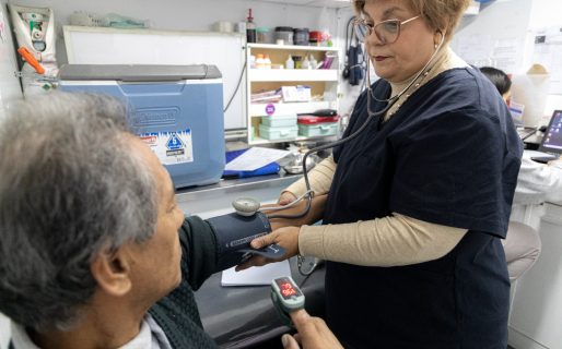 El tráiler de salud municipal inició su atención en el barrio Juan XXIII y permanecerá durante todo junio