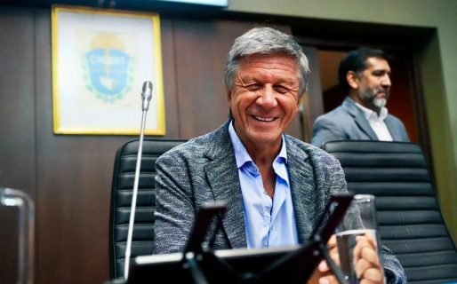 En medio de la ola de conflictividad en Chubut, el vicegobernador se va al Mundial