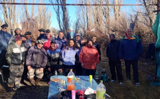 <strong>CAI Solidaria llevó abrigo y calzado a familias de Loma Redonda y Gualjaina</strong>