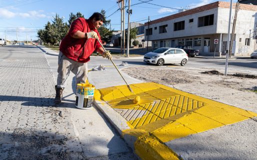 Con la instalación de nuevas luminarias, se reacondicionó el boulevard de calle Petrolero San Lorenzo