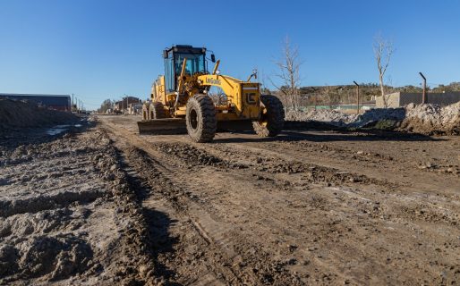 Se intensifican los trabajos para optimar la transitabilidad de la calle Concejal Ávila