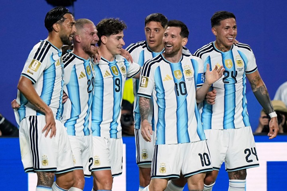 Messi brilló en la goleada de Argentina para debutar en el Mundial 2026