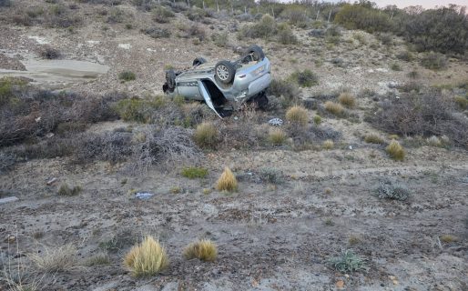 Un hombre de 29 años resultó herido tras un violento vuelco en la Ruta 3