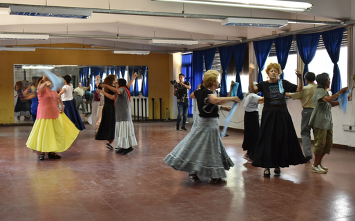 Inician los talleres culturales gratuitos de zapateo y danza folclórica
