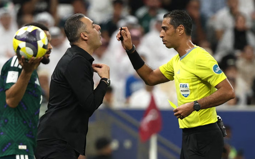 Quién es Amin Mohamed Omar, el egipcio que dirigirá a Argentina ante Austria: la polémica que marcó su carrera arbitral
