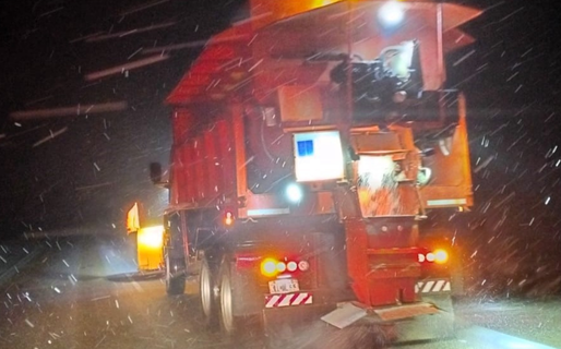 Vialidad trabaja sobre la Ruta 26 por presencia de nieve y calzada resbaladiza