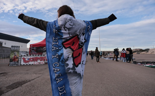 La emoción de los fanáticos protagoniza la previa en Comodoro Rivadavia