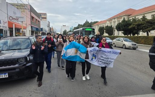 Enfermeros de Chubut se manifestaron en contra del tratamiento de la Tecnicatura en Emergencias Médicas: “Precariza el trabajo y la atención de la salud”