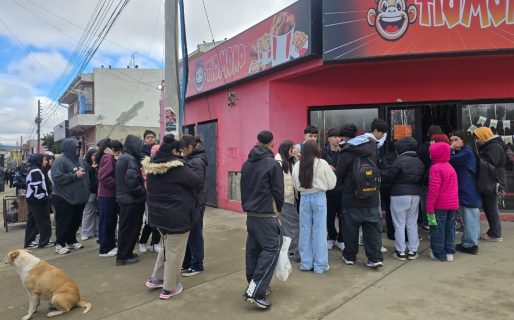 Un local venderá 2.000 hamburguesas a $2.500 a cambio de un alimento no perecedero