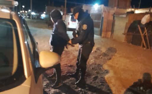 Kilómetro 8: Un joven de 22 años fue detenido tras intentar apuñalar a su pareja