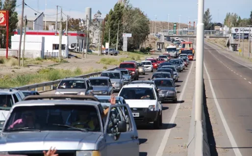 «Es un desastre»: vecinos reportan serias complicaciones para circular entre zona norte y sur