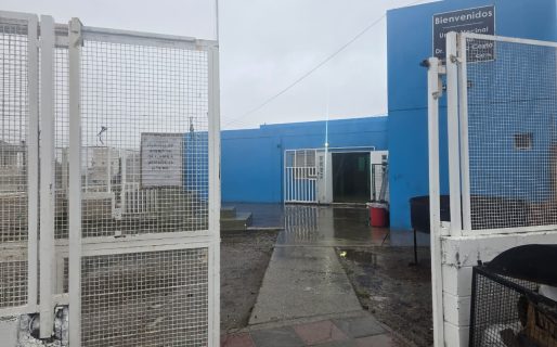 La sede barrial del Quirno Costa impulsa una campaña de abrigo y asistencia frente al frío y la lluvia