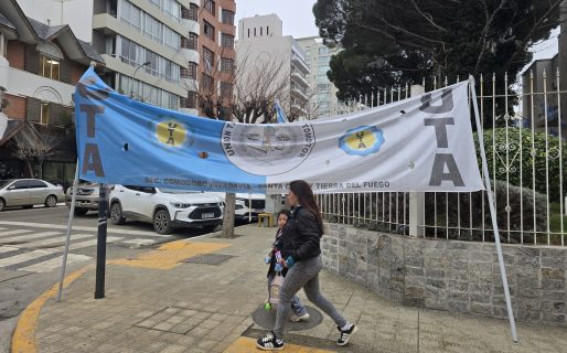 <strong>Segundo día sin colectivos: “Sabemos que la comunidad está molesta pero es la única forma de reclamar”</strong>