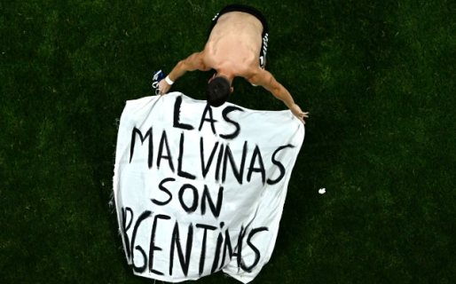 Las posibles sanciones que podría recibir la Selección argentina por la bandera de Malvinas que mostró en el Mundial