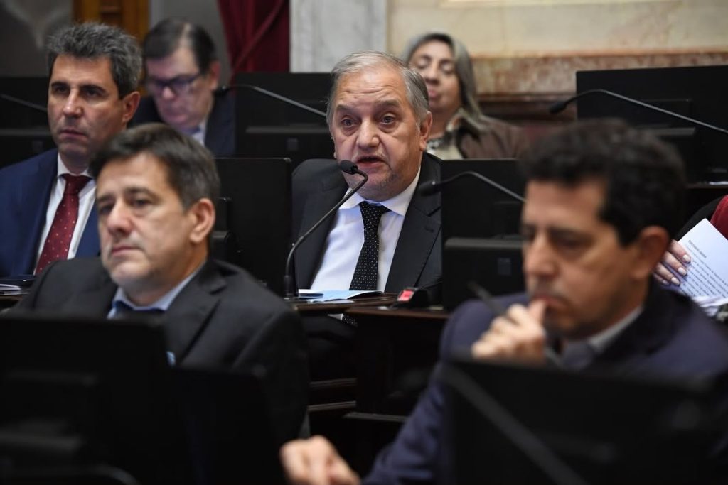 Para Linares “Milei no es solo un mal gobernante, es una basura de persona”